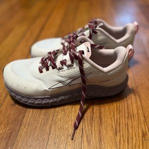 Brand new Altra Outroad tennis shoes